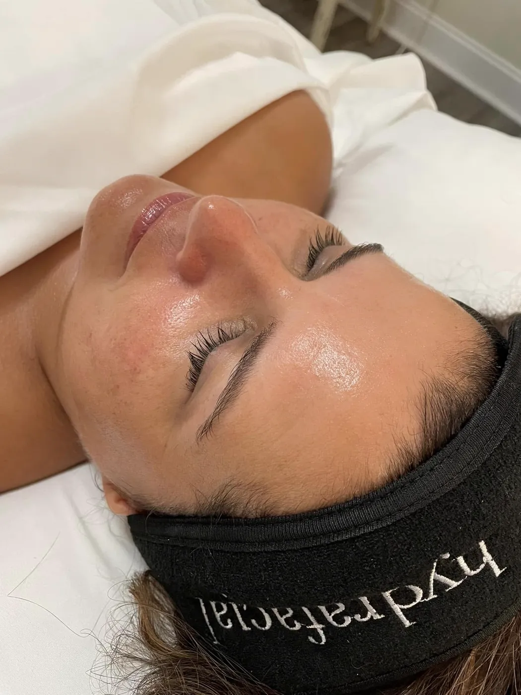 HydraFacial treatment in progress in the Kozo facial room